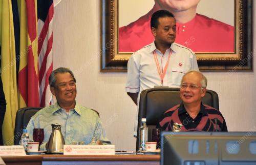 UMNO106_04122013_MT