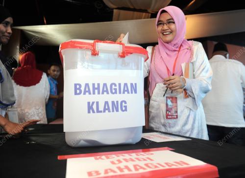 UMNO115_19102013_UNDI