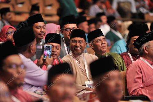 UMNO116_11122015_EXCO