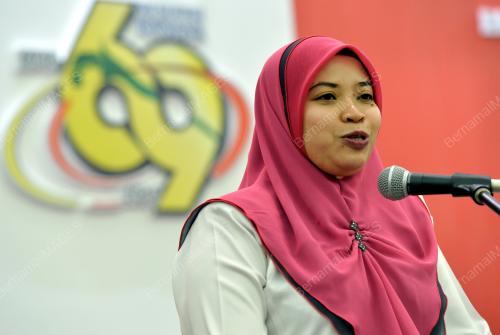 UMNO120_09122015_PUTERI_BAHAS