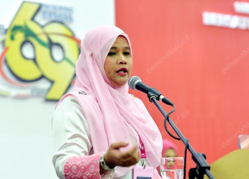 UMNO121_09122015_PUTERI_BAHAS