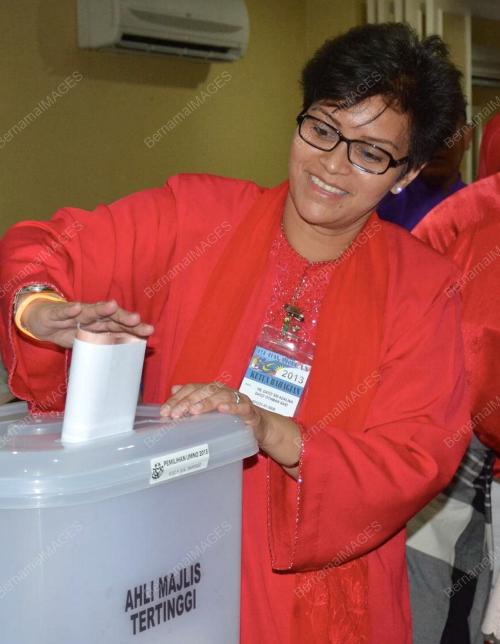UMNO127_19102013_AZALINA