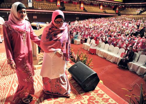 UMNO127_26112014_PUTERI