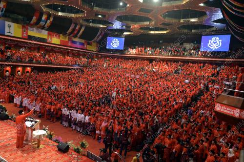 UMNO132_03122016_UMNO
