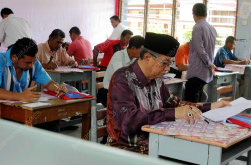 UMNO132_19102013_JERAI