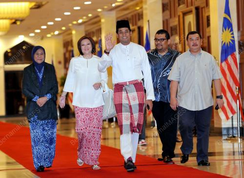 UMNO135_12102013_UMNO