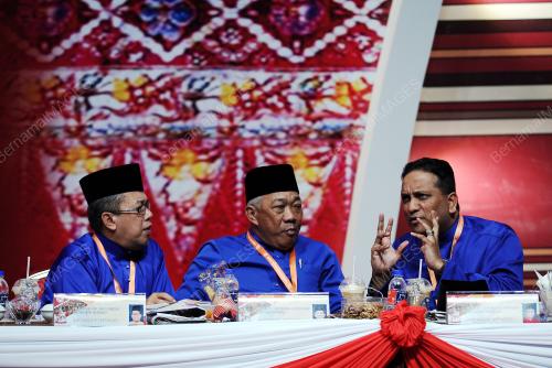 UMNO136_01122016_UMNO
