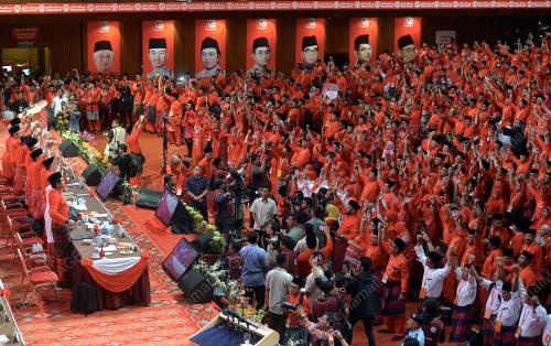 UMNO137_03122016_UMNO