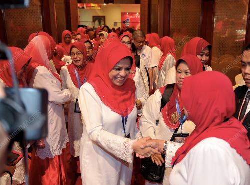 UMNO13_28112012_WANITA