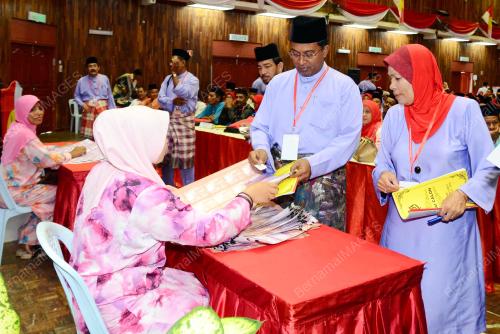 UMNO147_19102013_ZAMBRY