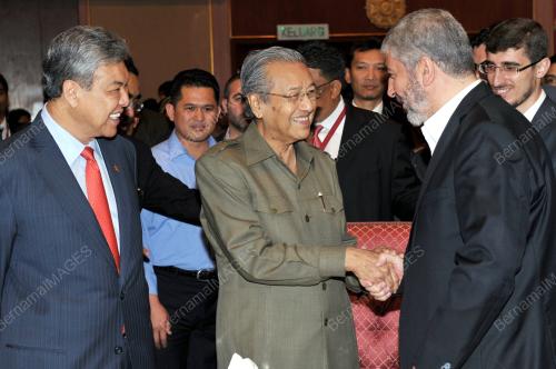 UMNO14_02122013_TUN_M