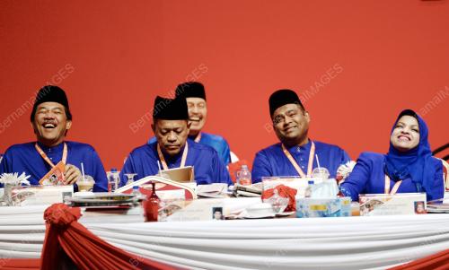UMNO152_01122016_UMNO_2016