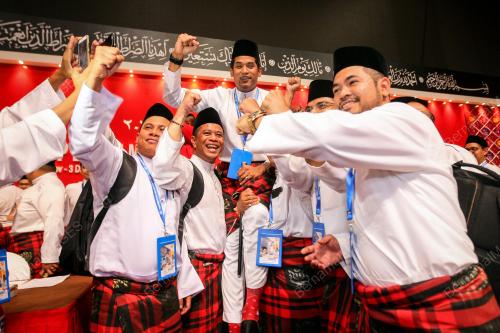 UMNO157_30112016_KHAIRY_PEMUDA