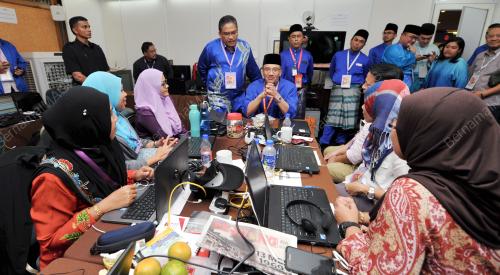 UMNO158_01122016_UMNO_2016