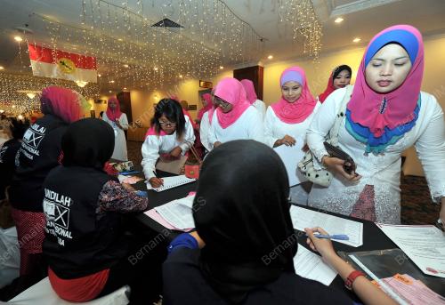 UMNO15_12102013_PUTERI