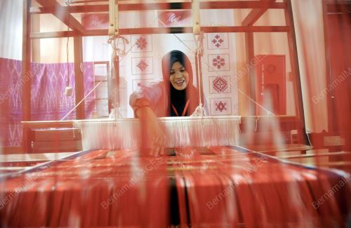 UMNO16_08122015_UMNO_2015