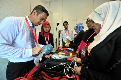 UMNO17_08122015_HOSPITAL