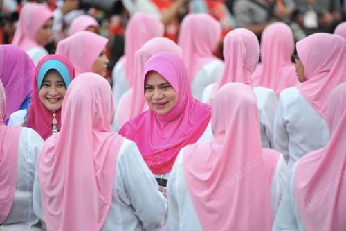 UMNO17_29112012_PUTERI