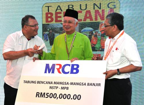 UMNO18_07122013_TABUNG
