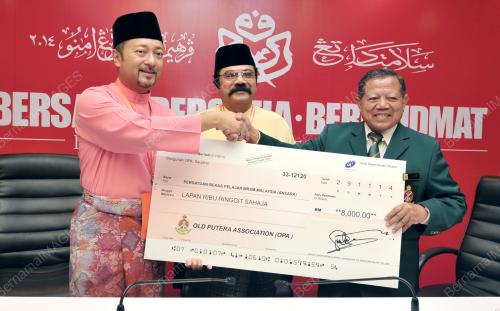UMNO18_29112014_MUKHRIZ_ANSARA