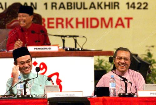 UMNO19-21_06_2001_LAUGHTER_27012016