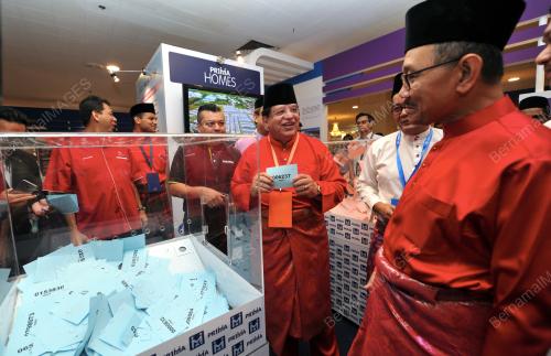 UMNO19_03122016_UMNO