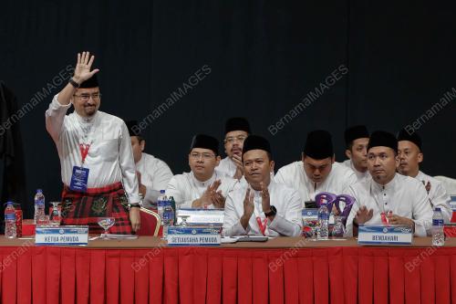 DATUK DR ASYRAF WAJDI DUSUKI