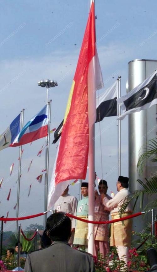 UMNO2-21-06_2001_FLAG_27012016