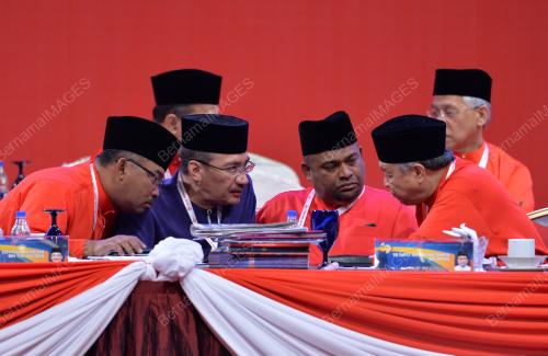UMNO21_10122015_MT