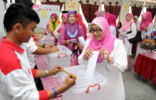 UMNO21_12102013_PUTERI