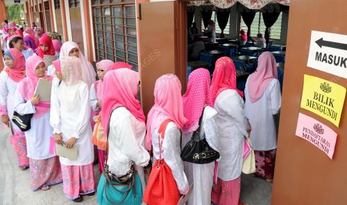 UMNO22_12102013_PUTERI