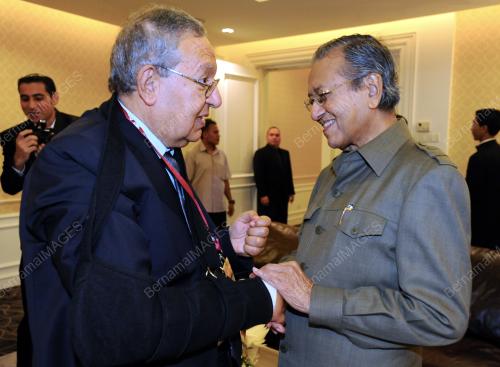 UMNO24_02122013_TUN_FATAH