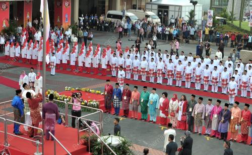UMNO24_05122013_PM