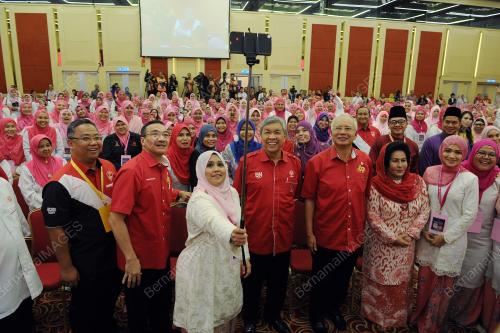 UMNO24_09122015_PUTERI