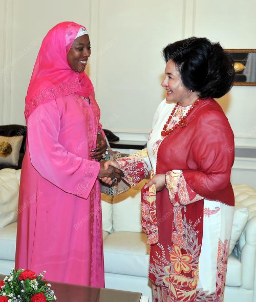 UMNO25_06122013_ROSMAH