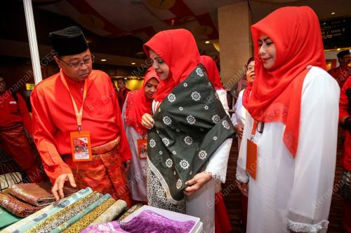 UMNO26_03122016_WANITA