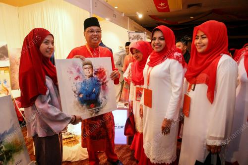 UMNO27_03122016_WANITA