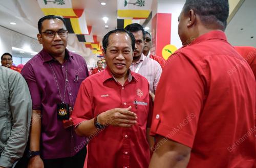 DATUK SERI AHMAD MASLAN