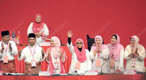 UMNO27_26112014_PUTERI