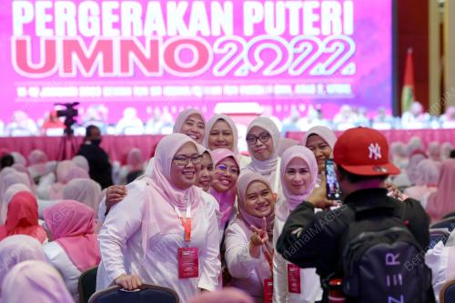 PERHIMPUNAN AGUNG PUTERI