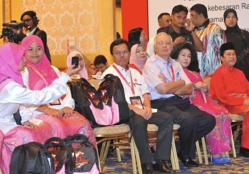 UMNO29_28112012_PUTERI_PM