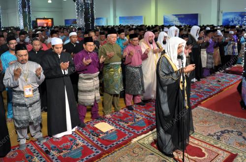 UMNO31_06122013_SOLAT
