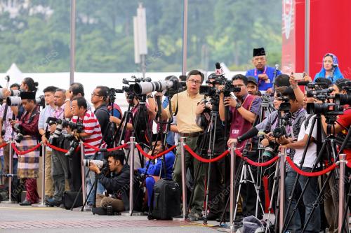 UMNO32_01122016_MEDIA