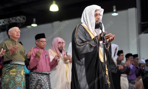 UMNO32_06122013_SOLAT