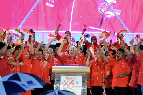 UMNO32_11052012_PM_UMN0