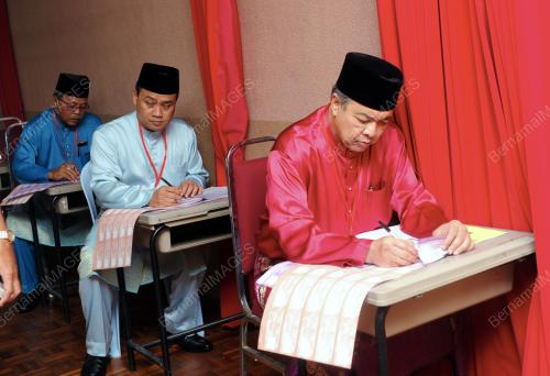 UMNO32_19102013_ZAHID