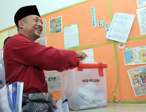 UMNO34_19102013_MUKHRIZ
