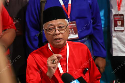 DATUK SERI ISMAIL SABRI YAAKOB
