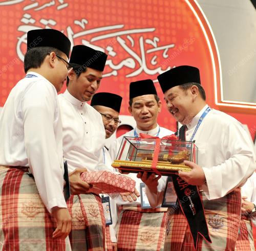 UMNO37_04122013_UMNO