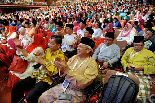 UMNO37_11122015_PAU